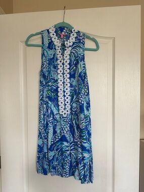 Lilly Pulitzer Blue Patterned Sleeveless Dress with White Trim